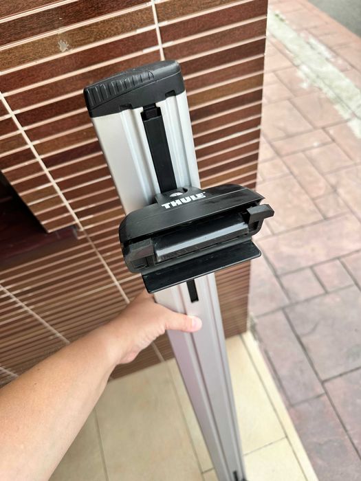 Set complet bare Thule Wingbar cu picior Thule Rapid System 753 si kit