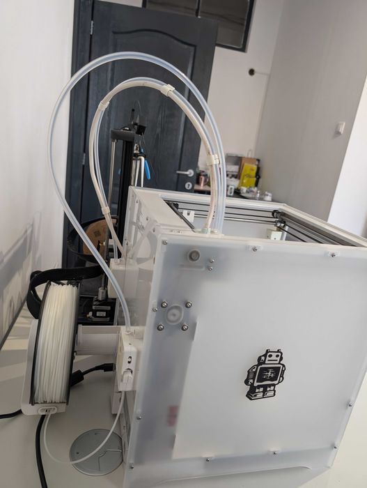 Imprimantă 3D Ultimaker 3, stare excelentă, accesorii, 3 filamente