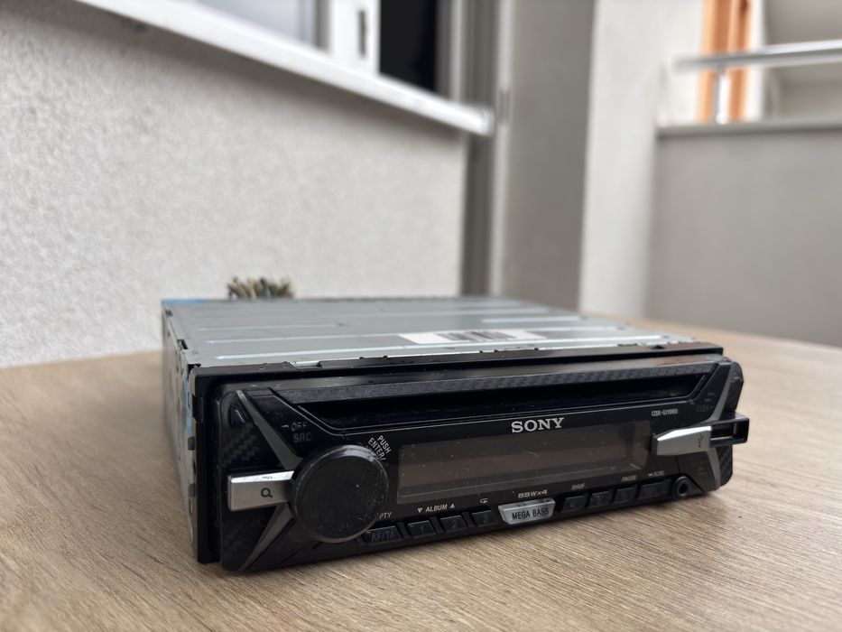 CD плеър за кола Sony CDX-G1100U