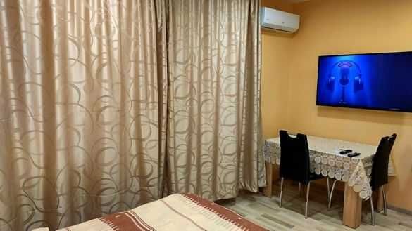 Дава се под наем Двустаен апартамент в Бургас, Център - 52 кв.м за 30 € - Снимка #9