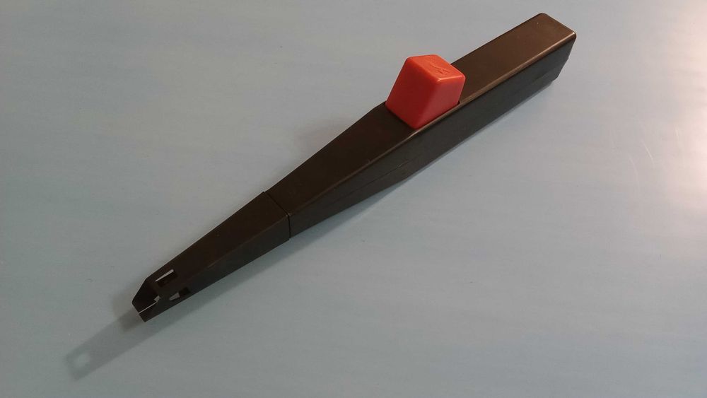 Зажигалка пьезоэлектрическая для газовой плиты