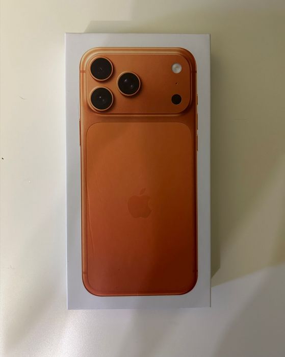 Vând Apple iPhone 17 Pro Max 512gb memorie, Cosmic Orange, nou sigilat