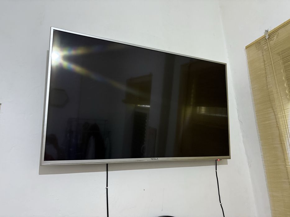 Televizor Tesla Smart TV – funcționează pe HDMI + YouTube