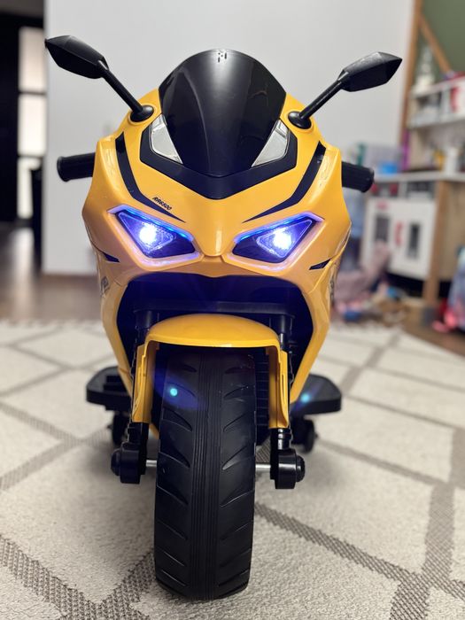 Motocicleta electrica, Kinderauto BDQ888 70W 12V