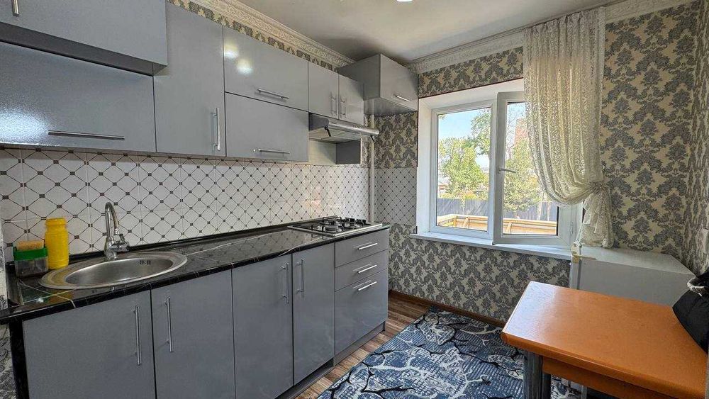 Фрунзиский Нурхон 1 хонали квартира сотилади.ID: 1259