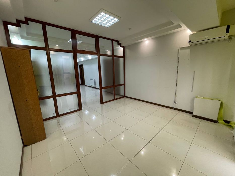 Ц-1 М Ашрафи | 170кв - нежилое помещение вдоль дороги Аренда