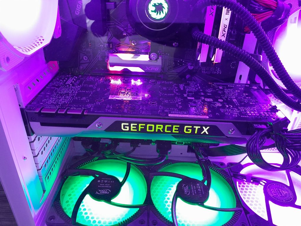 GTX 980 TI 6 GB DDR 5 Founders Edition !