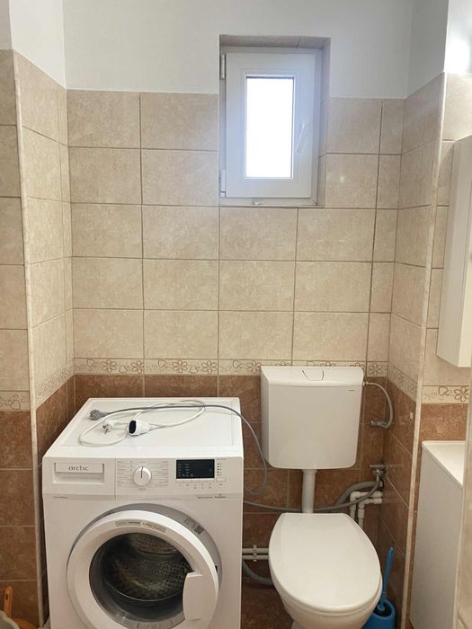 Inchiriez Garsoniera - Zona Piață