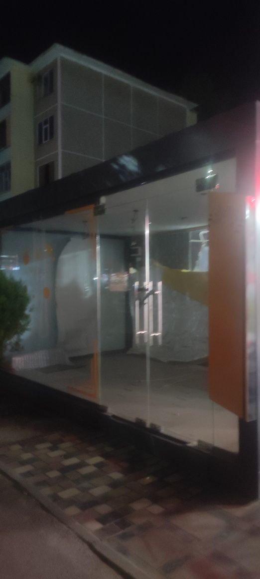 Zamonaviy ko'chma do'kon sotiladi. Продается переносной магазин.