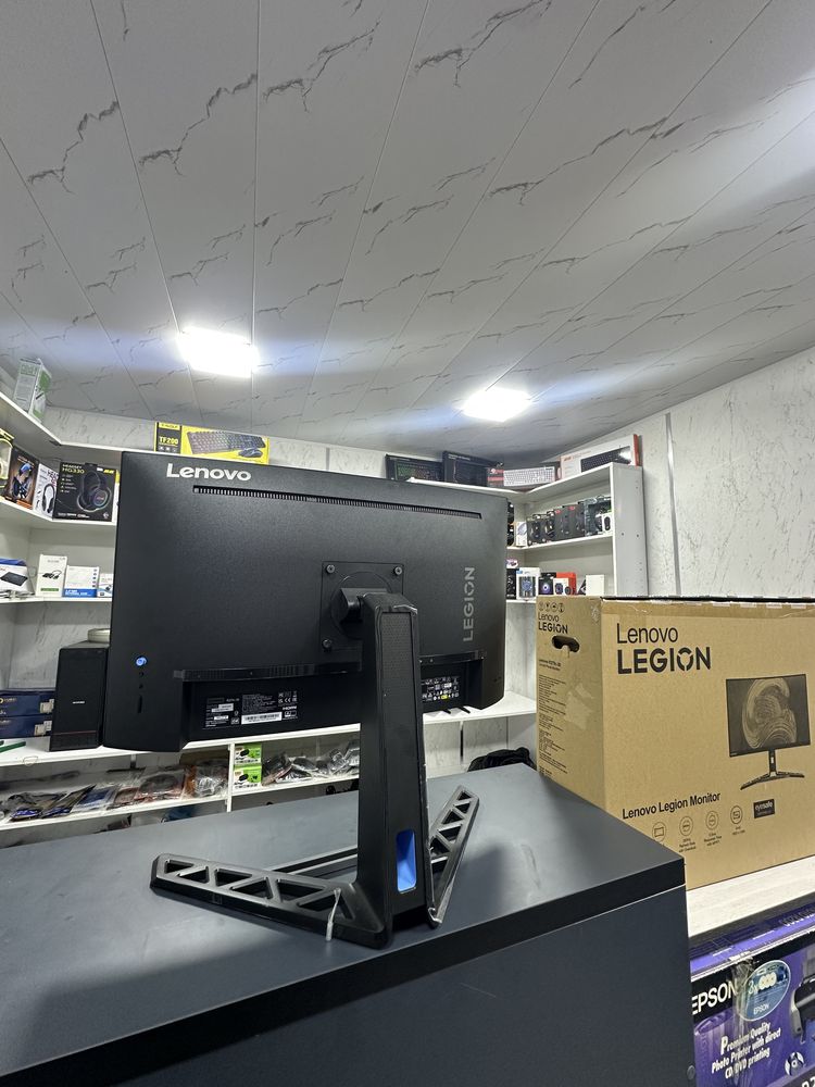 Lenovo Legion R27fc-30