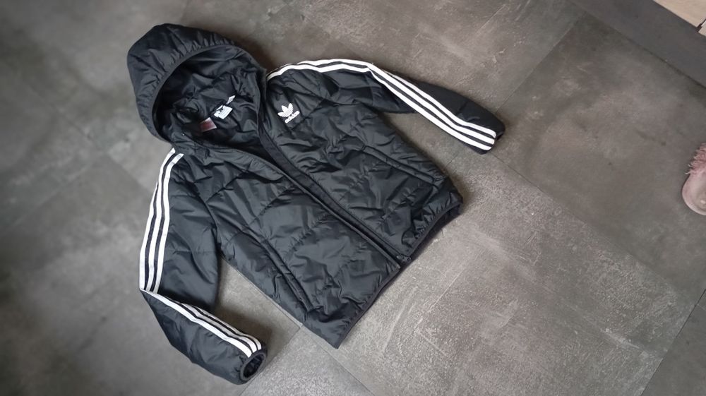 Яке Adidas 150cm с лека подплата