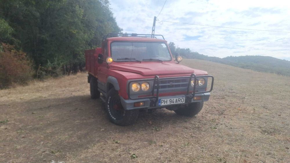 Vand ARO 320 - Autoutilitară 4x4