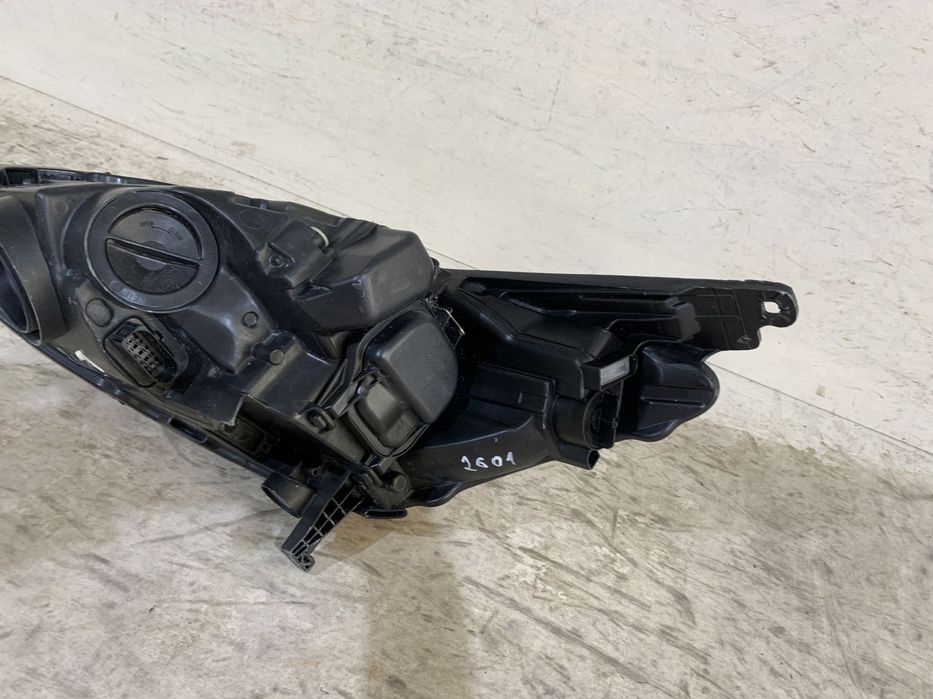 Far dreapta Ford C-Max II, 2010, 2011, 2012, 2013, 2014, 2015, cod origine OE AM51-13W029-AF