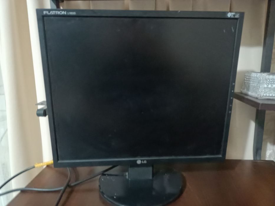 Продам монитор LG
