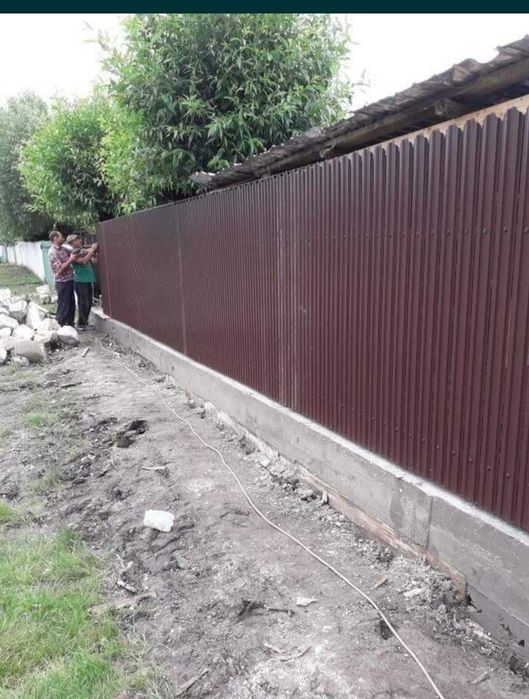 Meșter la garduri cu experiență în domeniul de peste 15 ani în constru