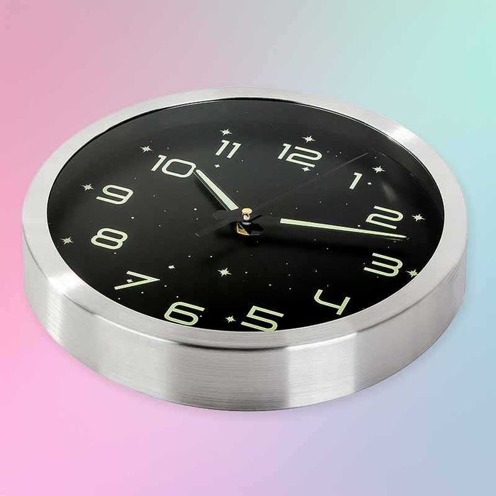 Флуоресцентен стенен часовник 30 см със светещи в тъмното цифри