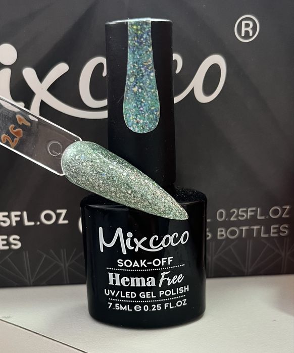 Продавам колекция от гел лакове MİXCOCO Всички са в отлично състояние.