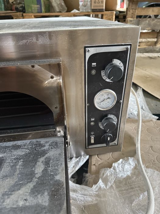 Cuptor pizza electric