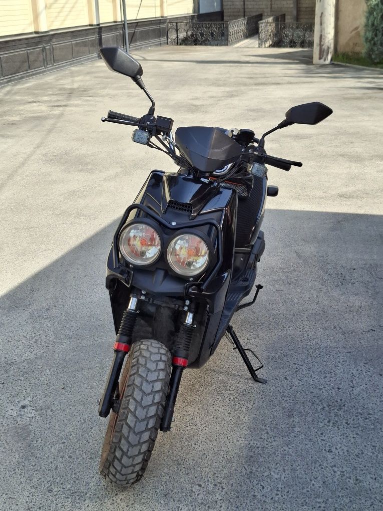 Tank minion redline skuter