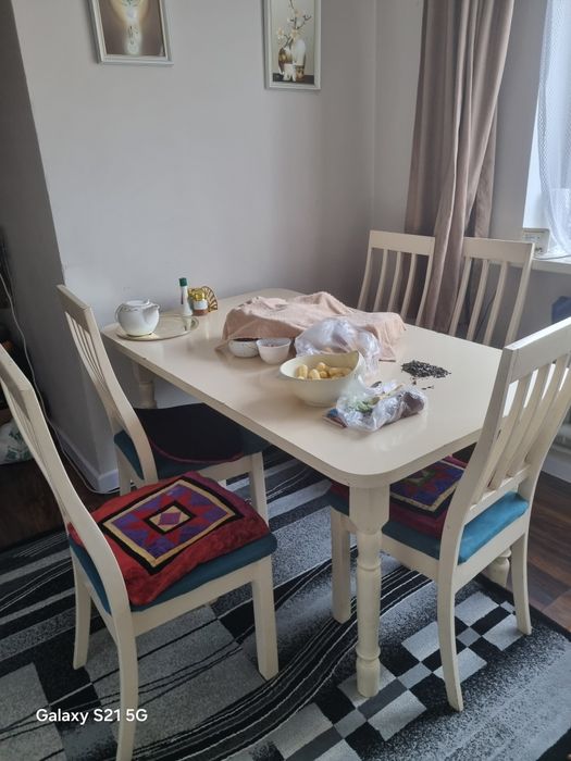 Продам стол+6 стульев
