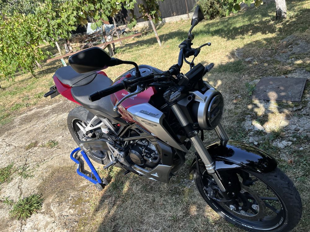 Honda cb125r 2018