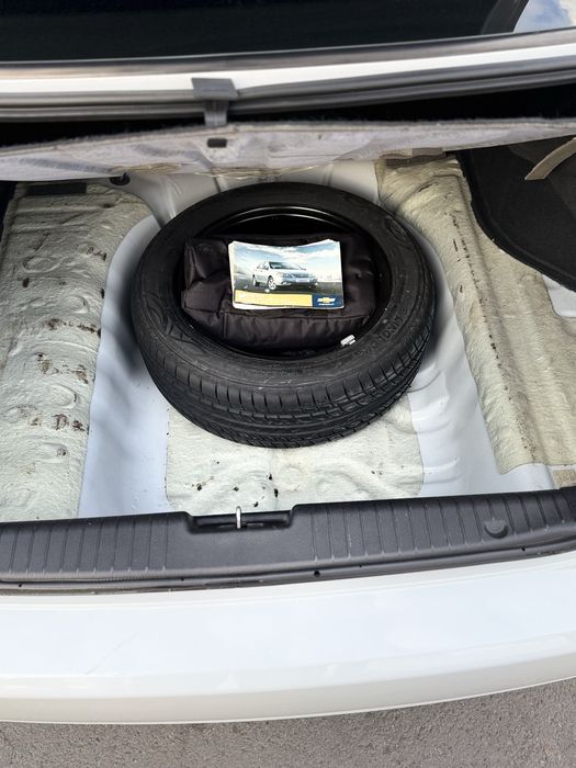 Jentra sotiladi. 2022 yil. Oq rang