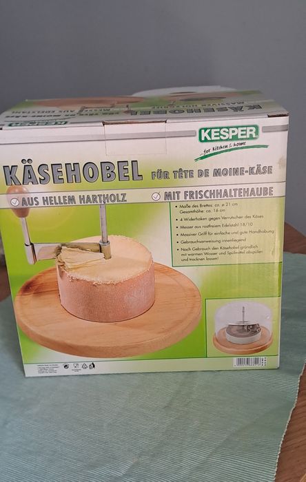 Feliator de branza Tête de Moine-käse