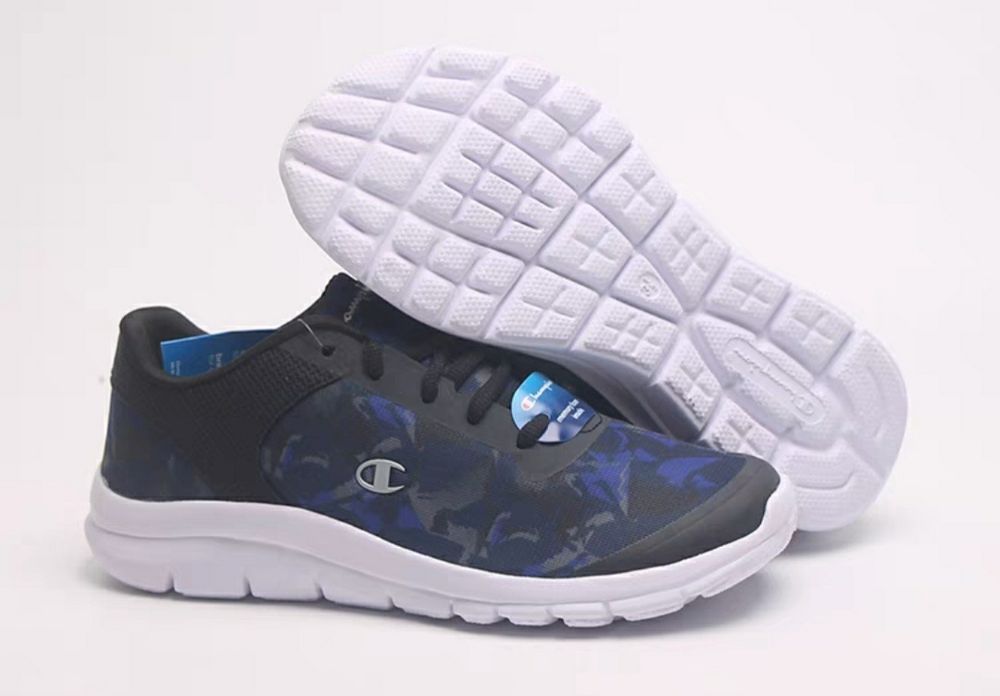 НОВЫЕ  кроссовки  на мальчика