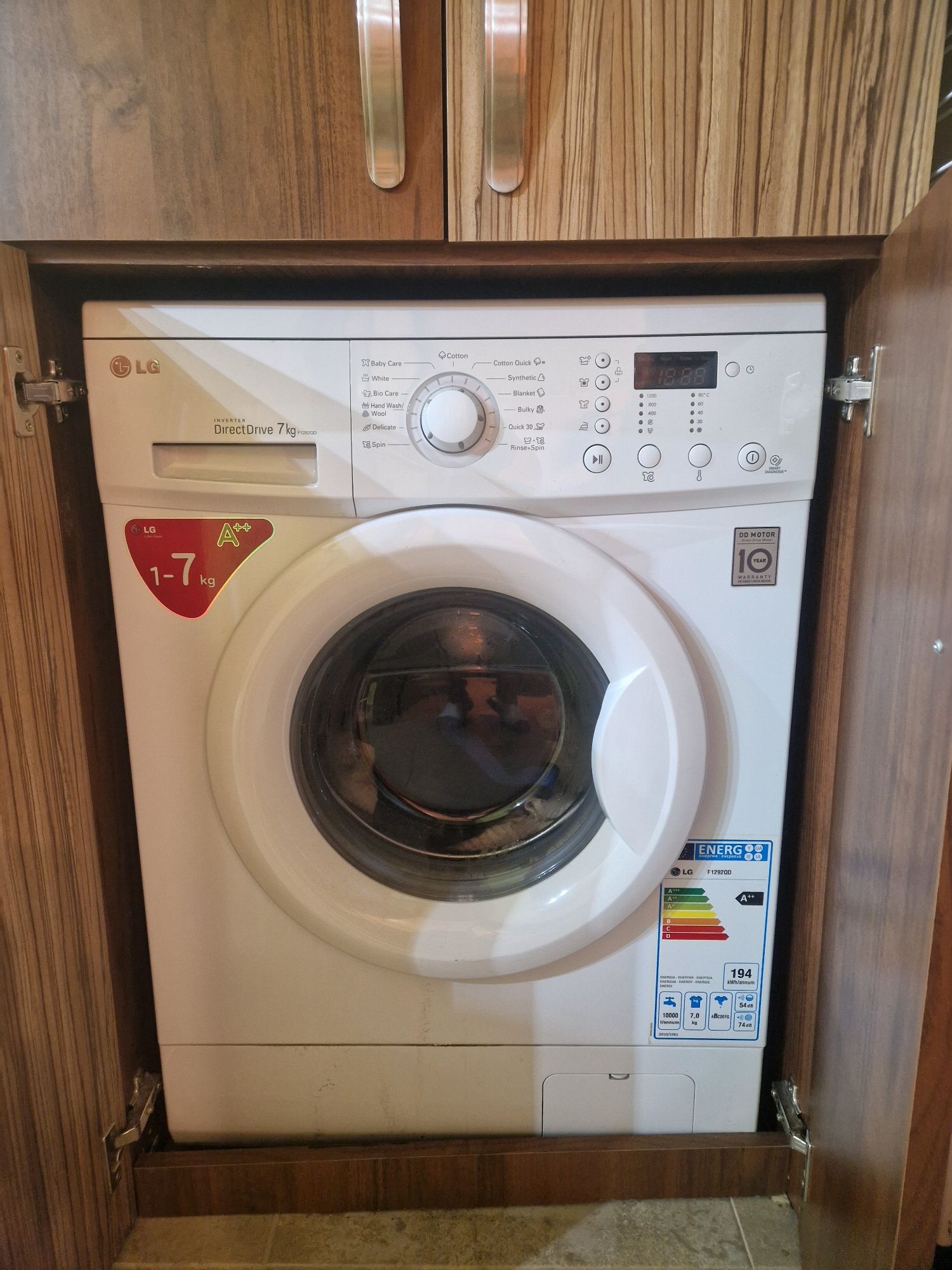 Inchiriez apartament