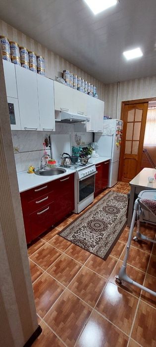 3 xonali Chilonzor 11kv da 77seryali kvartra sotiladi