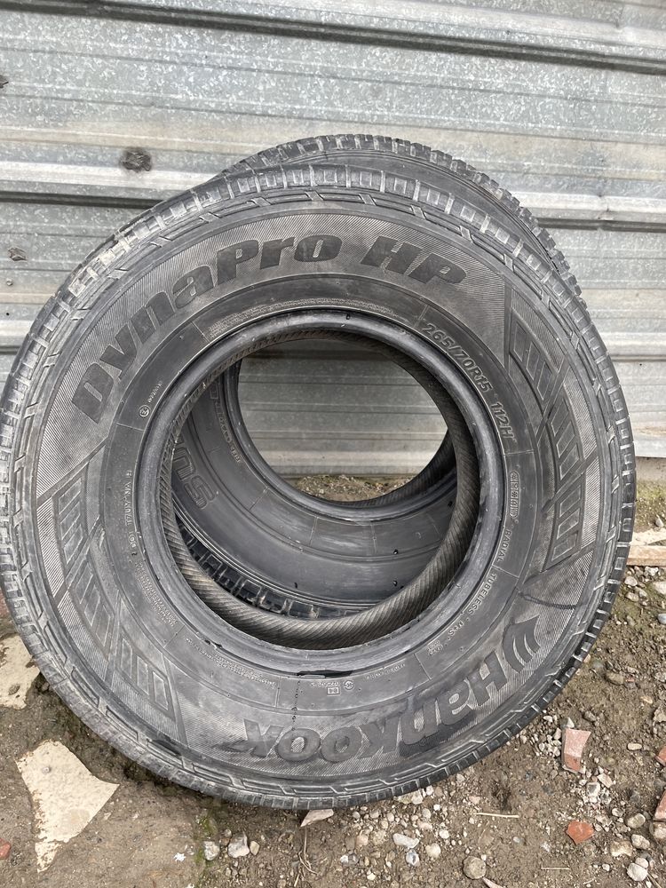 Продам резину 265/70 R15.