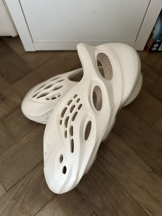 Yeezy foam runner sand autentici