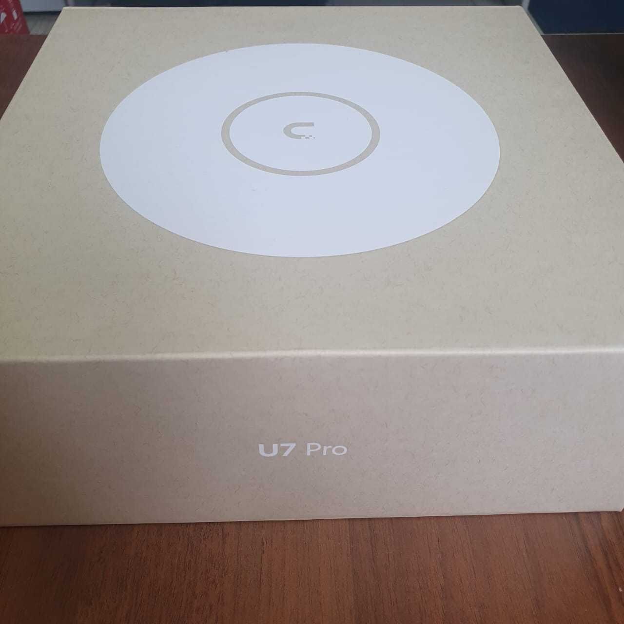 Точка доступа WiFi Ubiquiti UniFi U7-Pro U7 Pro