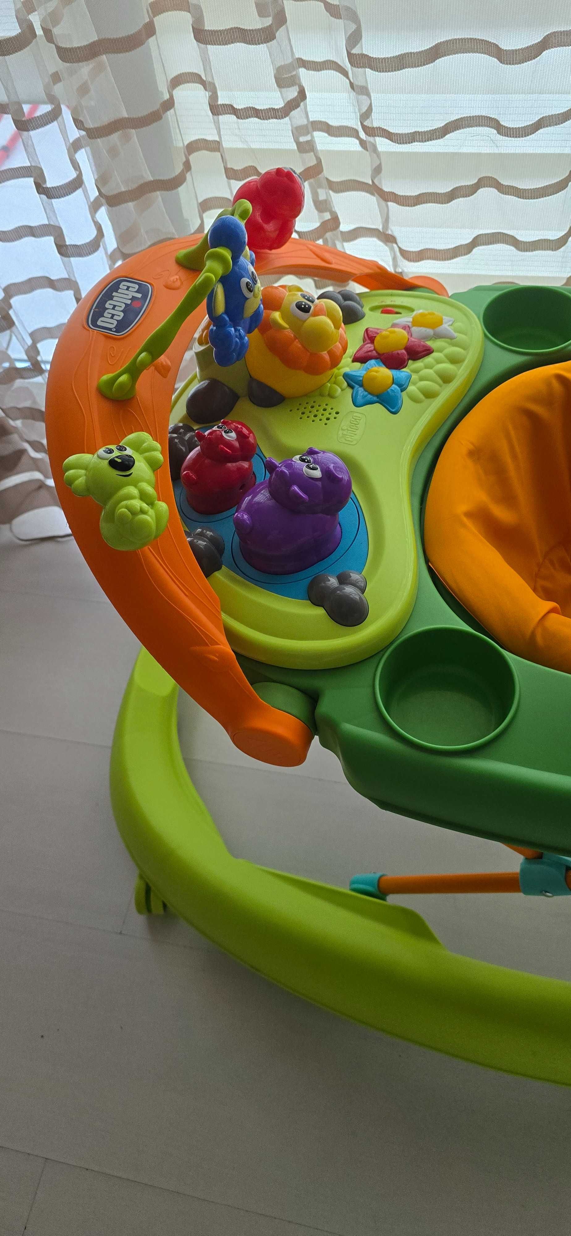Продавам проходилка Chicco Walky Talky Green Wave