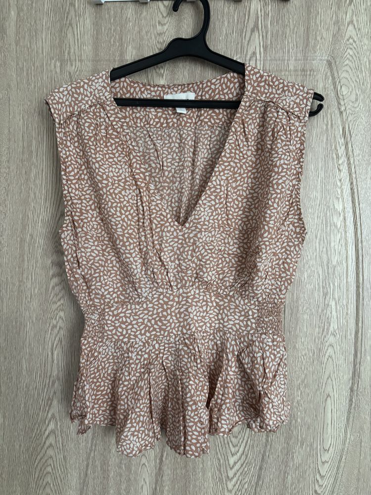 Mango, H&M, Sinsay, Zara, Calvin Klein топове