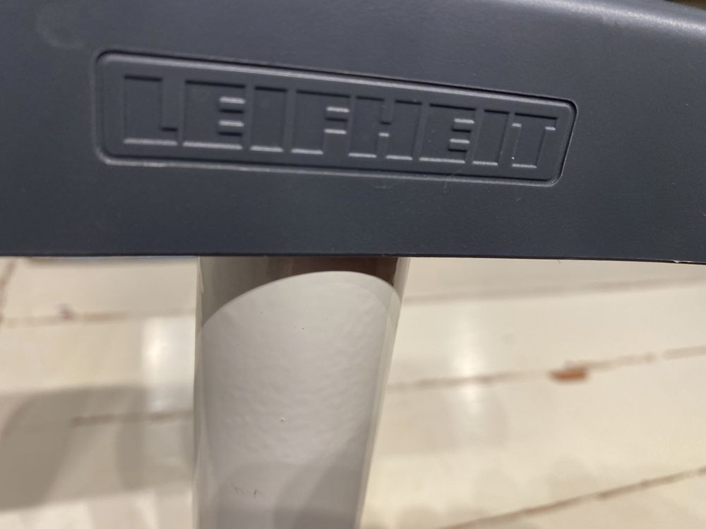 стол за гладене Leifheit немски