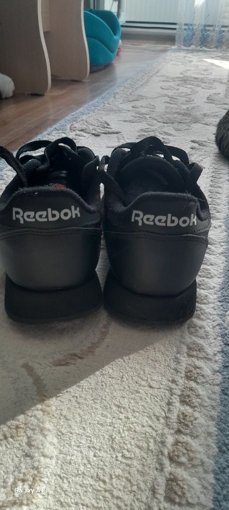 Reebok 38 razmer