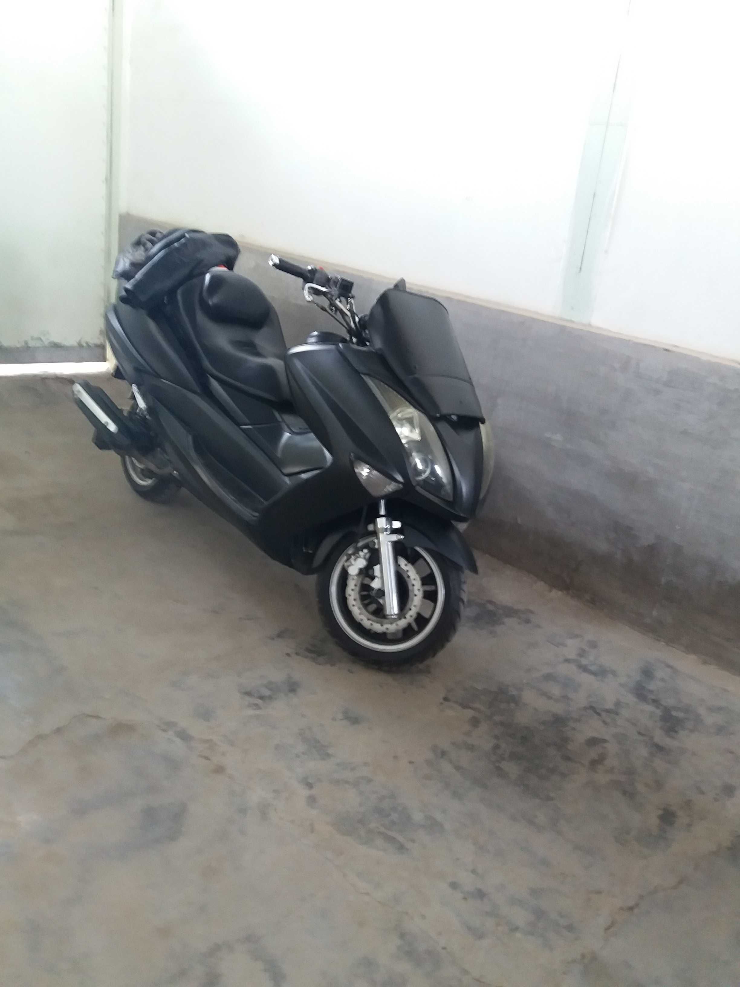 Yamaha Majtsty Китаец