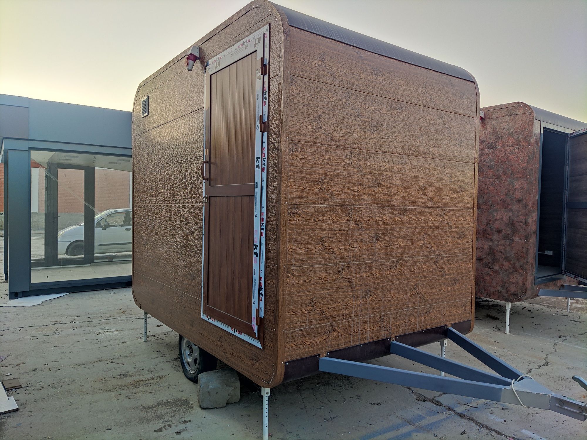 Food track, koʻchma doʻkon, mobile shop