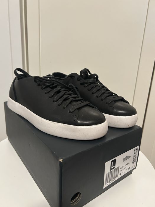 Обувки CLARKS истинска кожа