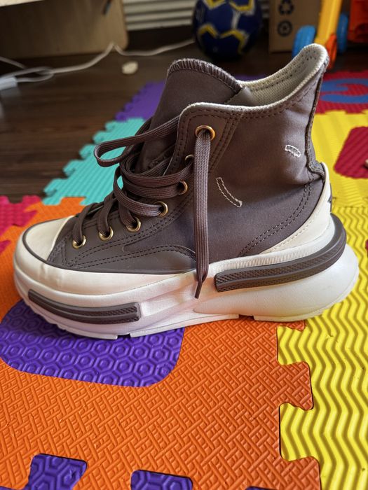 Vand converse in stare foarte buna,purtati fosrte putin