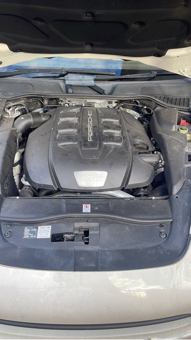 Dezmembrez Porsche Cayenne 2010-2014
