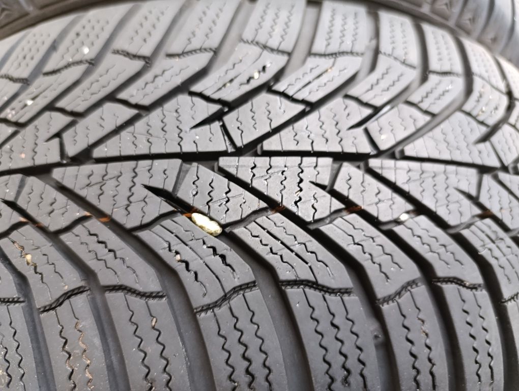 Гуми 185/55/15 Kumho m+s,dot 2622