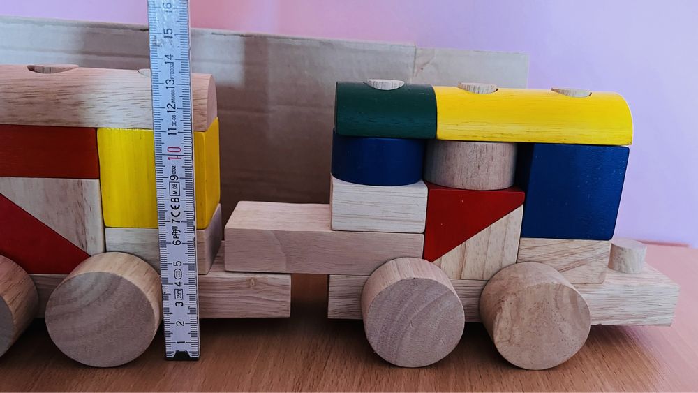 Jucarie Trenulet din lemn,Montessori, forme geometrice