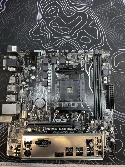 Продам материнскую плату asus a320m-k (am4)