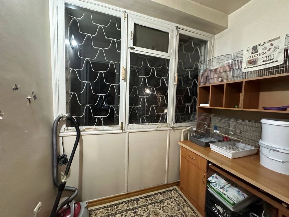 Продается квартира Ц-1 4-комнатная 100м2