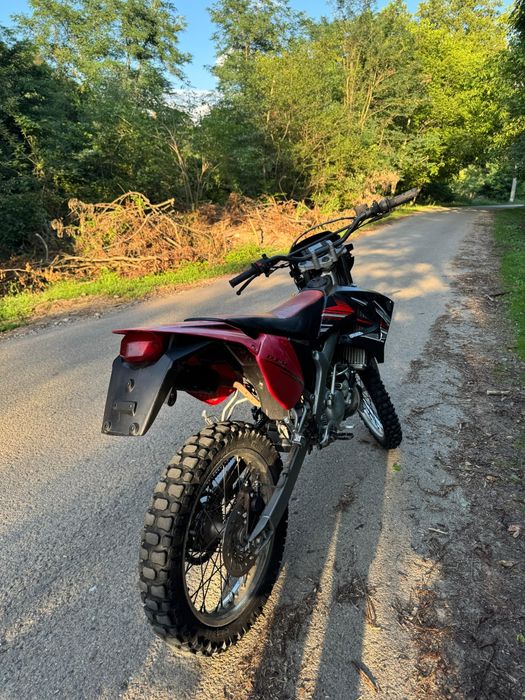 Vând cross Yamaha