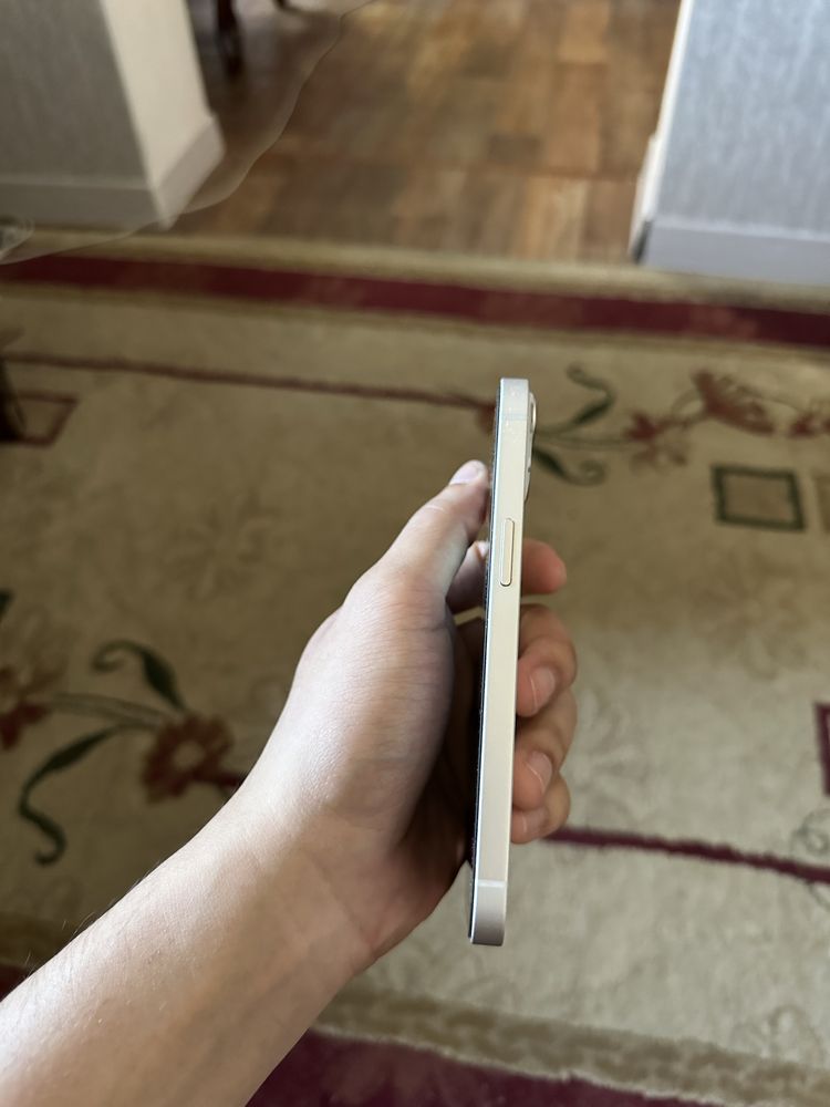 iPhone 13 в отличном состоянии с коробкой Айфон 13