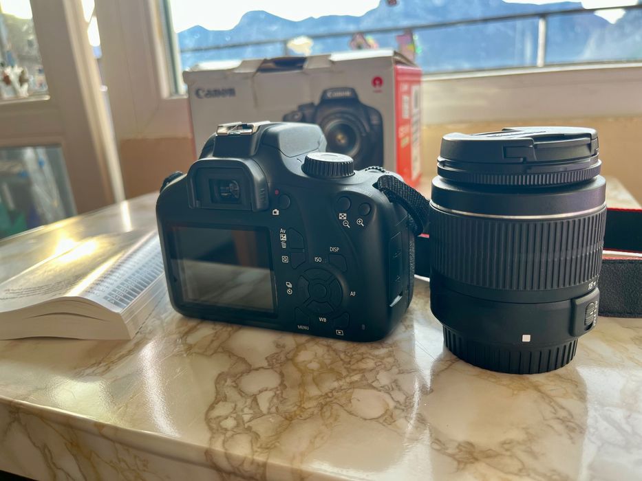 Canon EOS 4000D+обектив