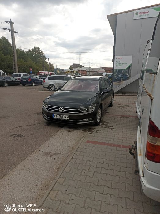 Passat B8 4MOTION 190cp.cu mici probleme estetice.Pret fix.